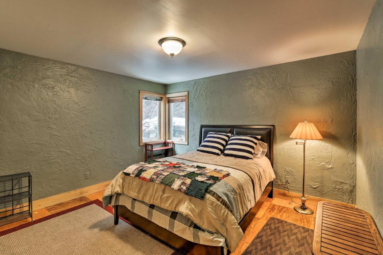Condo, Walk To Town And Coast! Anchorage